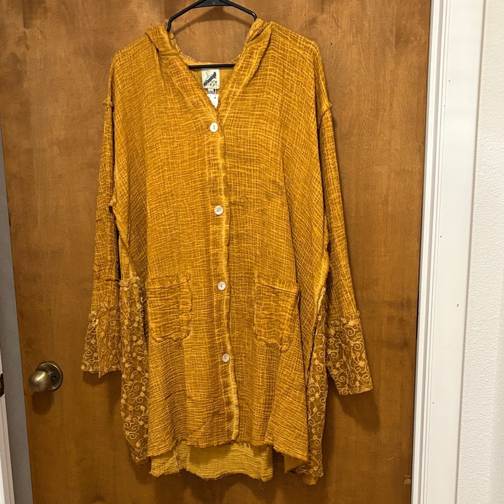 501. Jaded Gy Lightweight Mustard Hooded Button-Front Jacket with Patch Pockets